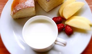 面包和牛奶都会有的 面包和牛奶都会有的